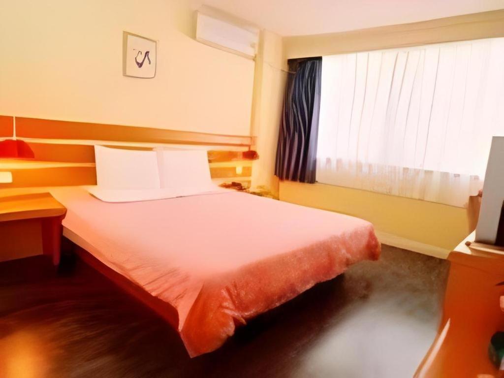 Home Inn Kunming Baita Road Куньмін Екстер'єр фото