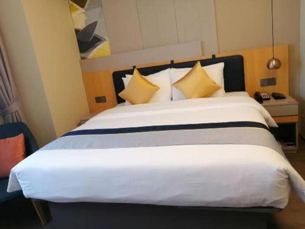 Home Inn Kunming Baita Road Куньмін Екстер'єр фото