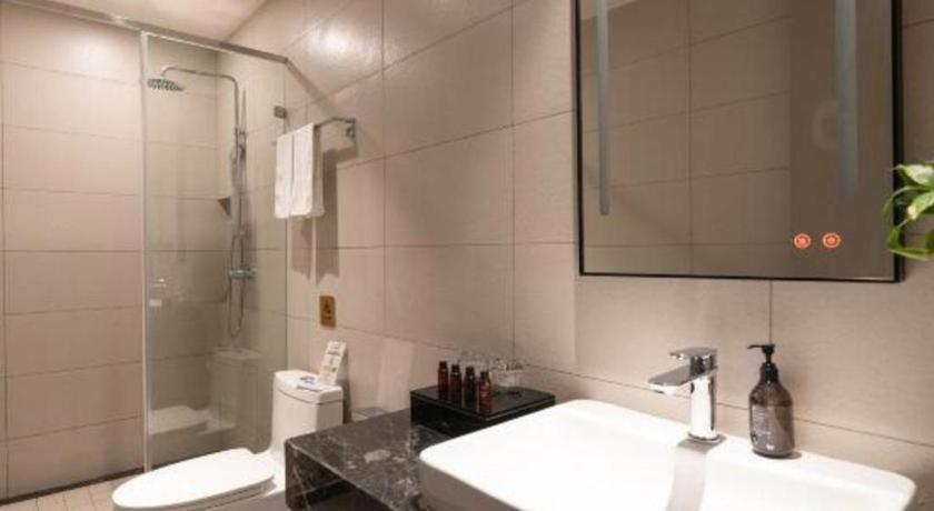 Home Inn Kunming Baita Road Куньмін Екстер'єр фото
