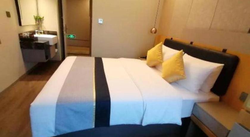 Home Inn Kunming Baita Road Куньмін Екстер'єр фото