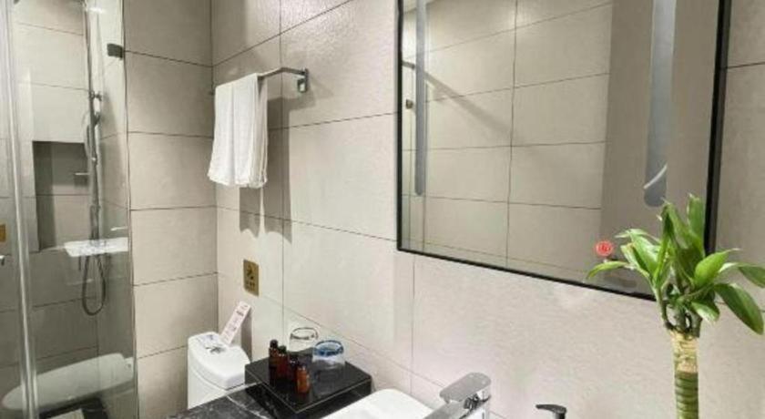 Home Inn Kunming Baita Road Куньмін Екстер'єр фото